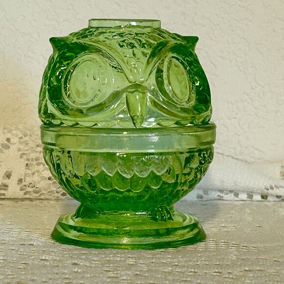 Wilkerson Glass Lime Green Uranium Glow Owl Fairy Lamp Lite/ Votive Holder - Picture 1 of 7